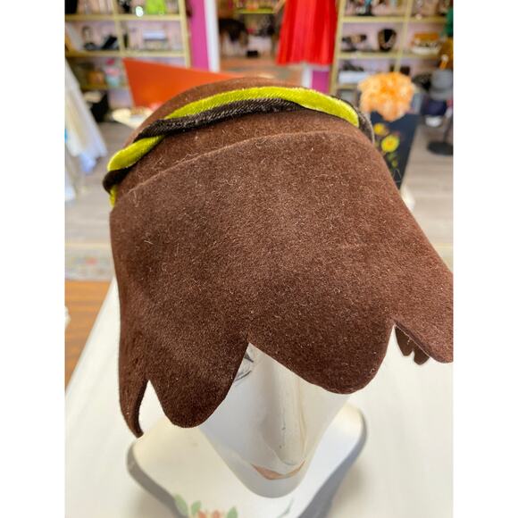 vintage 1960s cloche style brown wool hat, 60s mod scalloped hat, valerie modes - Picture 6 of 7
